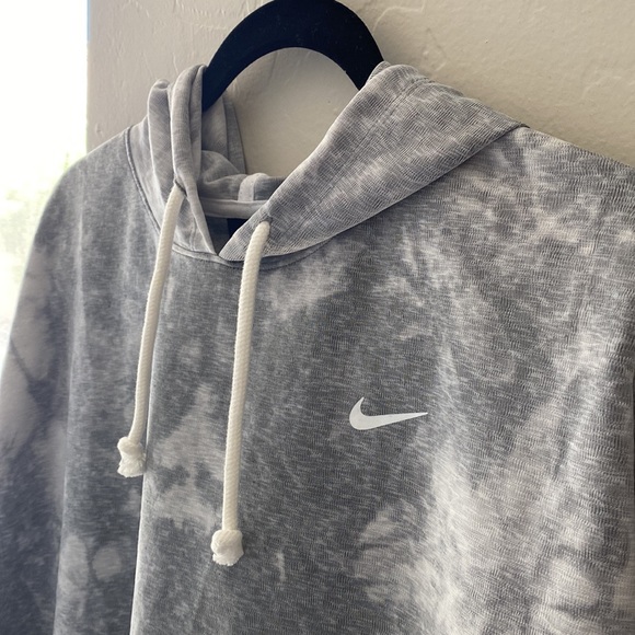 Nike Lightweight Oversized Sweatshirt - Picture 2 of 3